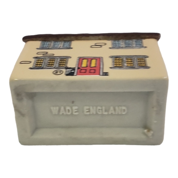 Wade England Figurines Whimsey on Why Broomshaw Cottage #21 - Picture 5 of 11